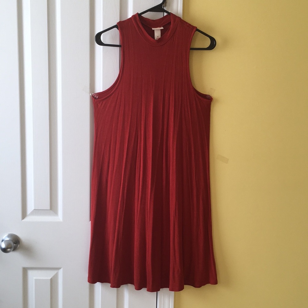 Mock neck sleeveless shift dress